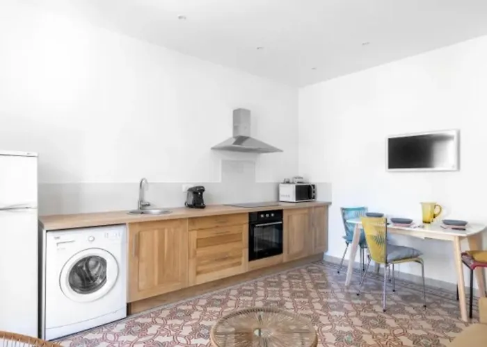 Remarquable T2 Avec Terrasse Appartement Carqueiranne